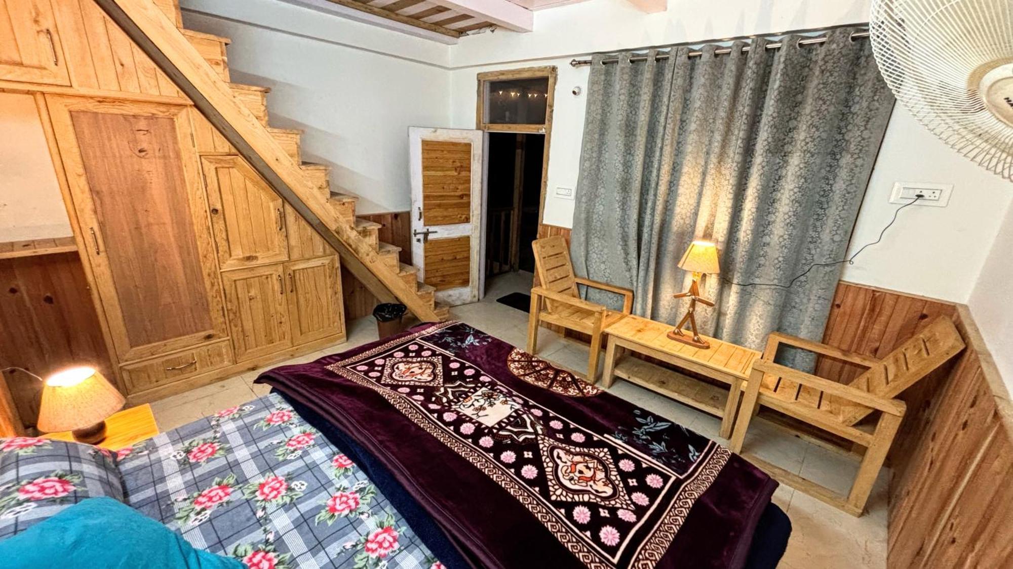 Jumboz Cabin Kasol Exteriör bild