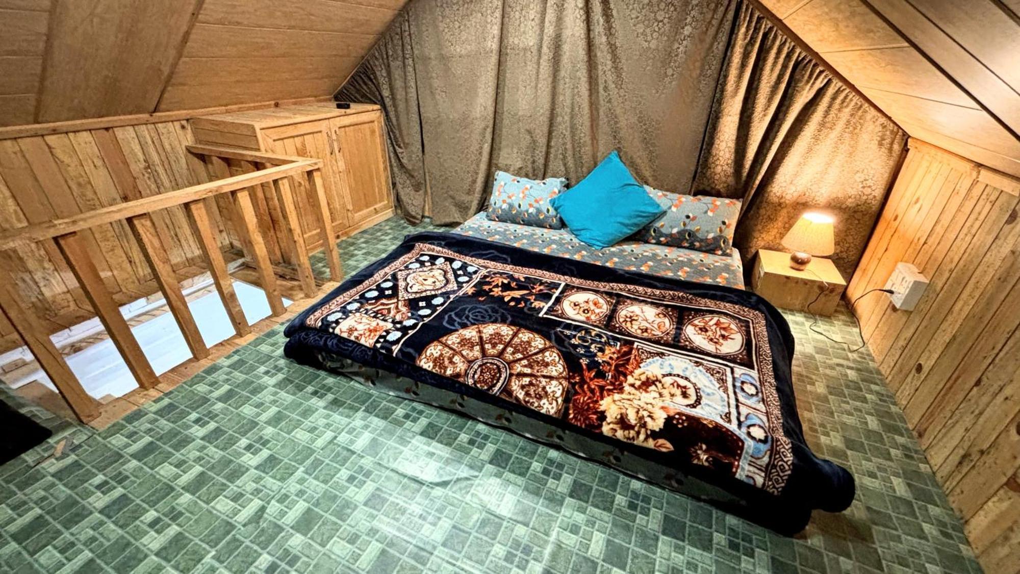 Jumboz Cabin Kasol Exteriör bild