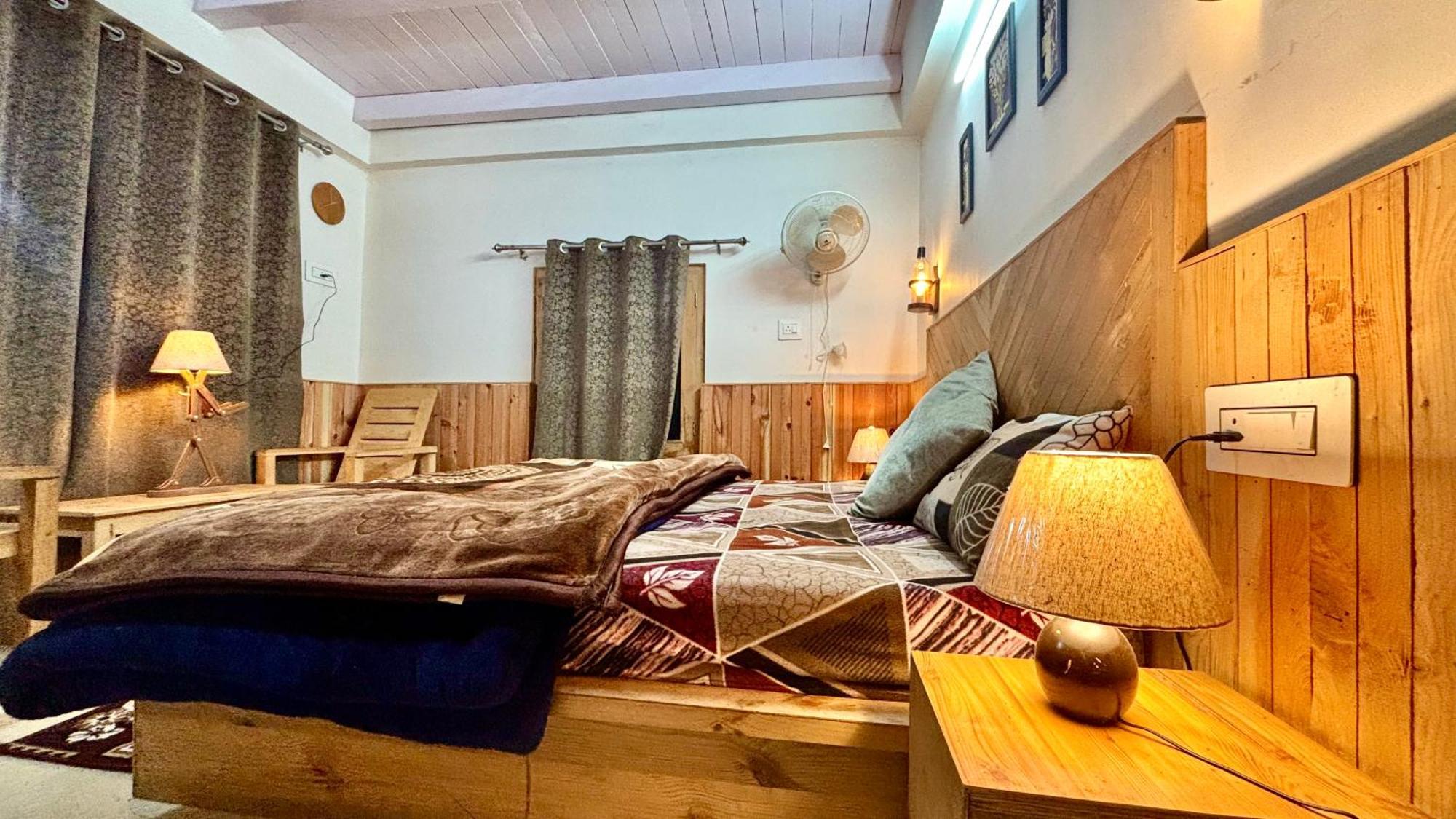 Jumboz Cabin Kasol Exteriör bild